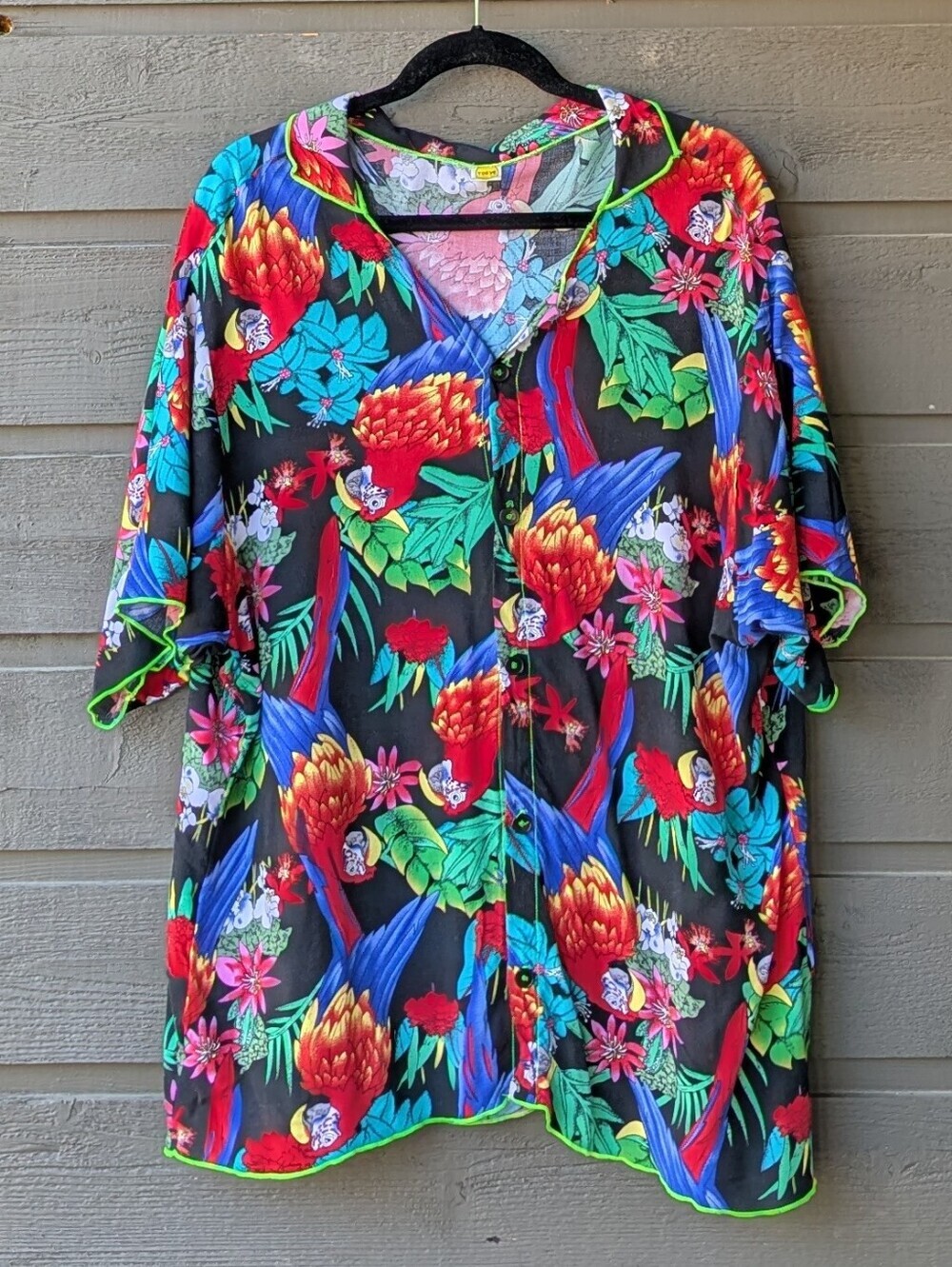 T De Ve Puerto Rican Tropical Floral Button Front Coverup Shirt One Size